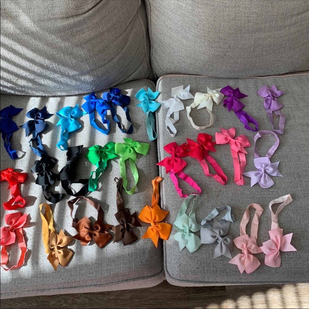 GUC hair bow